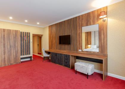 room 122 thumbnail 2